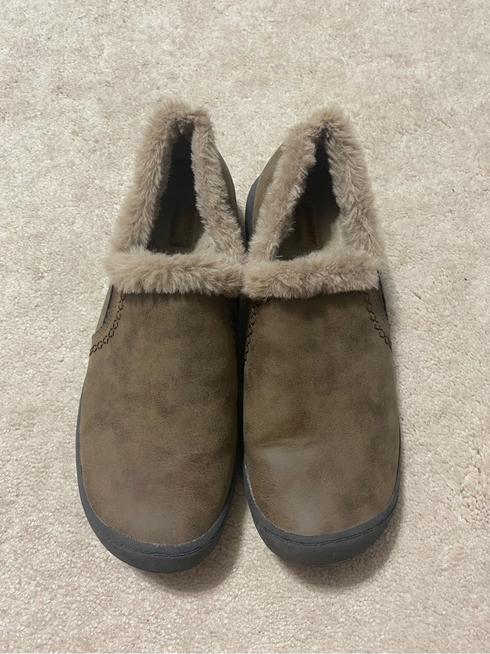 Cozy Faux-Suede Fur-Lined Slip-On Slippers - Jsport